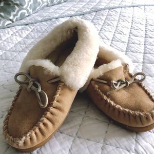 L.L Bean Slippers